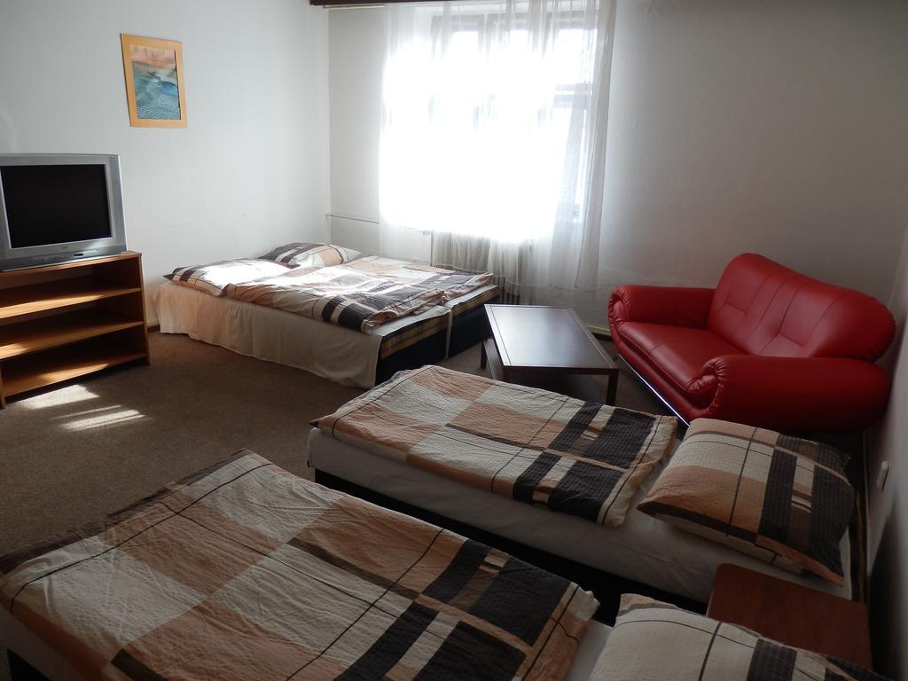 Ubytovna Pod Mostem Ostrava Rom bilde