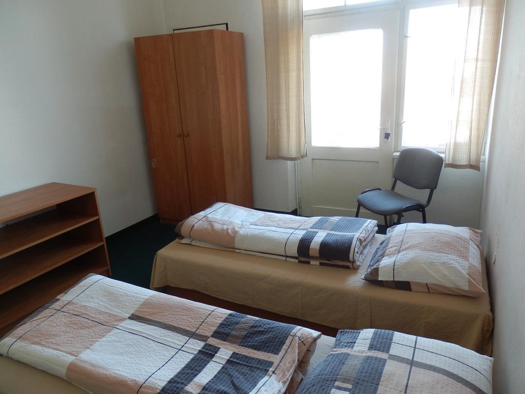 Ubytovna Pod Mostem Ostrava Rom bilde