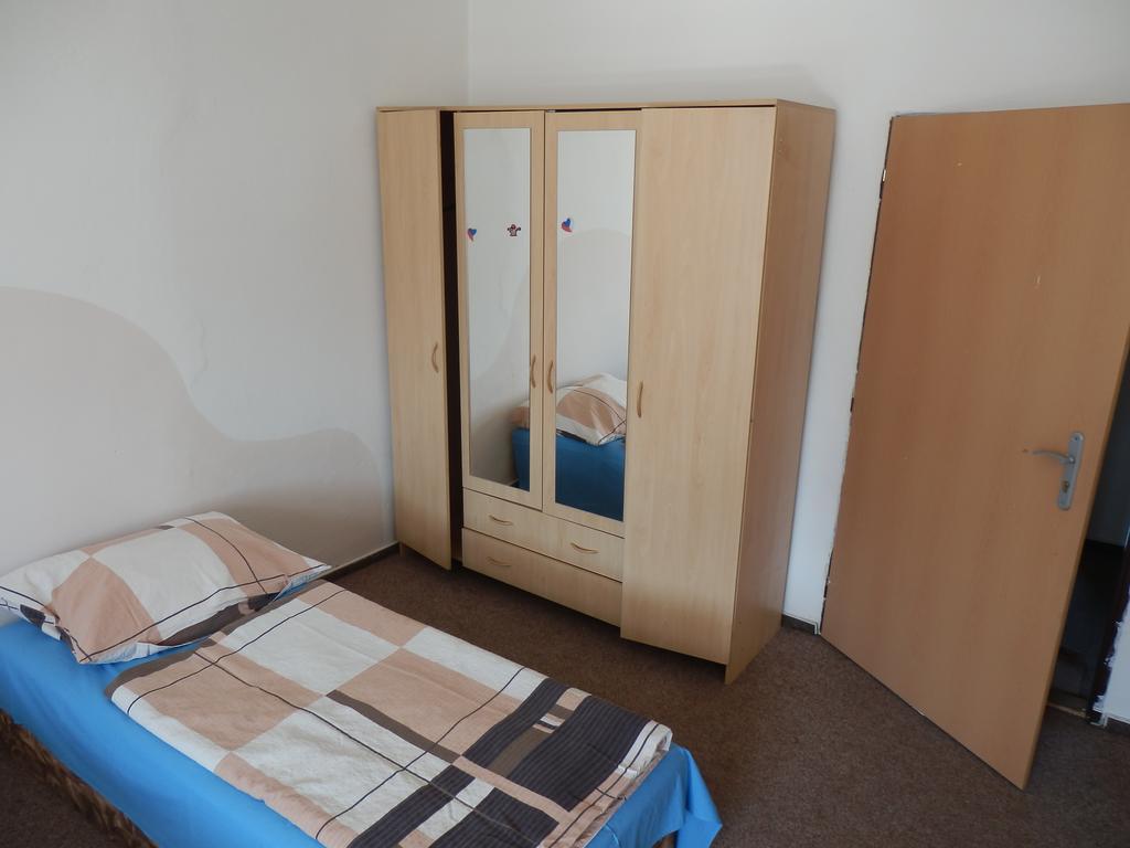 Ubytovna Pod Mostem Ostrava Rom bilde